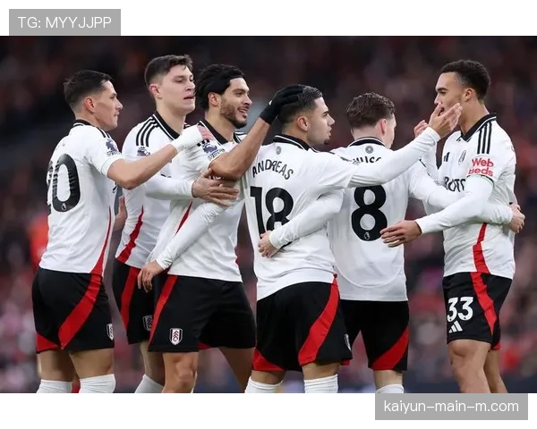 富勒姆客场3-1击败桑德兰 希门尼斯梅开二度建功